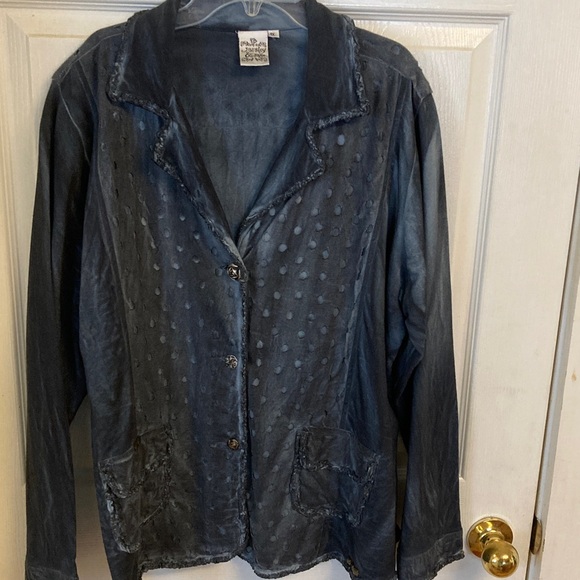 Parsley & Sage Jackets & Blazers - Parsley & Sage Midnight /Charcoal Roses Button-Up Jacket